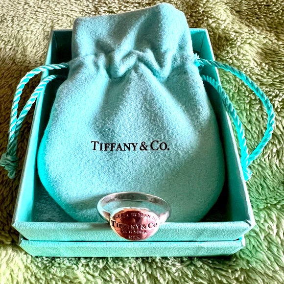 Size 10 "Please Return to Tiffany & Co" 925 Oval Sterling Silver Signet Ring - Picture 8 of 9